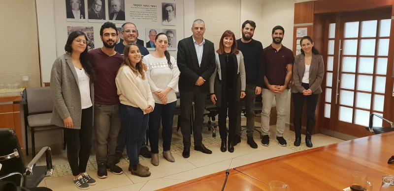 נציגי תנועת הצופים בלשכת ראש העיר