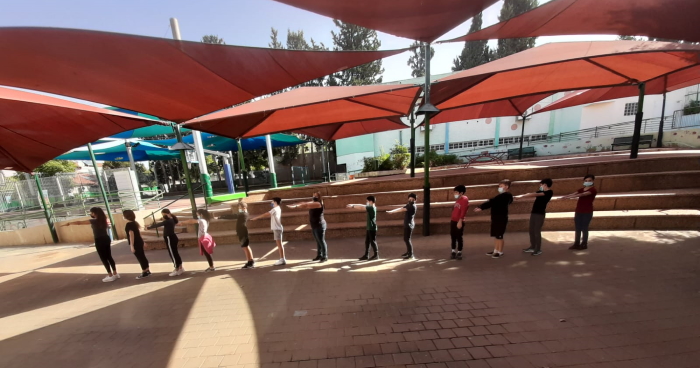 מפגש חברתי בחוץ תלמידי גורדון