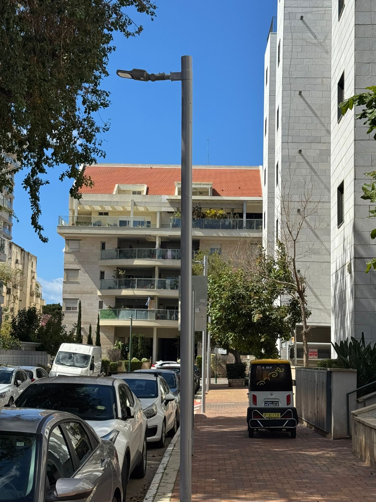 תאורת לד חדשנית ברחובות אברהם קרן והמפלס