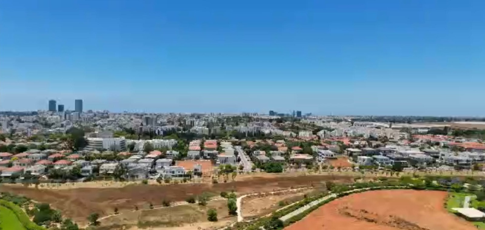צילום מעל כפר סבא במסגרת פעילות הרחפן האוטונומי בעיר