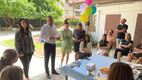 ראש העיר רפי סער בתדריך במרכז השירות לחינוך לקראת פרסום השיבוצים לגנים