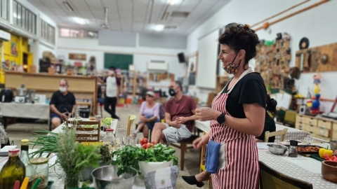 פעילות משותפת לחג טו בשבט במרכז קיפוד כפר סבא