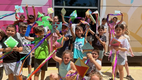 ילדים בעיר בפעילות קייטנות קיץ 2023