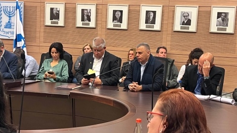ראש העיר כפר סבא בדיון שהתקיים בוועדת חוץ וביטחון בכנסת