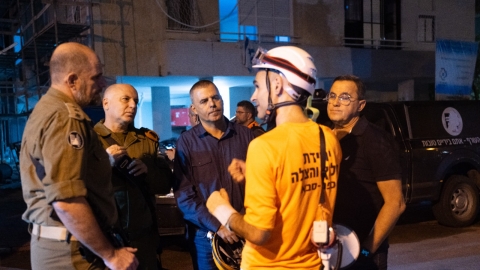 צוותי העירייה במהלך היערכות עירונית להסלמה 