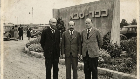 תמונת AI - פרס כפר סבא לספרות ויצירה עברית