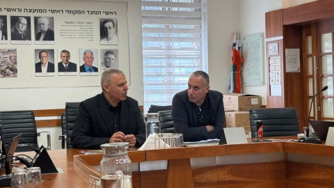 הפגישה שהתקיימה בעיריית כפר סבא בנושא תכנון קו המטרו בשרון