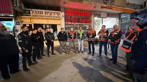 ראש העיר רפי סער וצוותי ביטחון בעיר כפר סבא