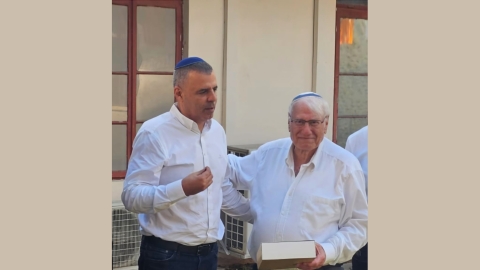 ראש העיר רפי סער ושמשון ממליה