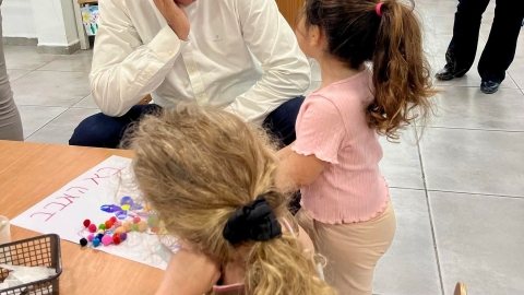 ראש העיר כפר סבא בביקור בגן ילדים בעיר